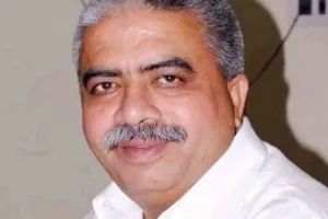 कानपुर: सजा मिलने से पहले कोर्ट से अपनी फाइल लेकर भागे योगी के मंत्री राकेश सचान, जानें पूरा मामला