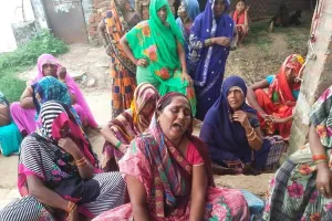 हरदोई : प्रसव के दौरान जच्चा-बच्चा की मौत, परिजनों ने लगाया इलाज में लापरवाही आरोप