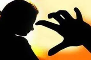 अयोध्या: दुष्कर्म में असफल होने पर युवक ने युवती के गले पर हंसिया से किया वार, हालत गंभीर