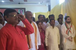 बाराबंकी: भारत विभाजन की त्रासदी के चित्रों को देखकर भावुक हुए लोग, भाजपा कार्यालय में लगाई गई प्रदर्शनी