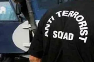 आजमगढ़: आतंकी सबाउद्दीन आजमी के घर पहुंची एटीएस, परिजनों और पड़ोसी युवक से की पूछताछ