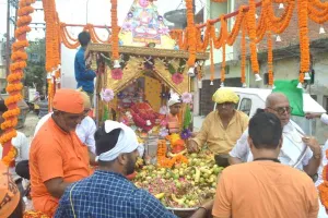 अयोध्या: हर्षोल्लास से निकली झूलेलाल चालीहा महोत्सव की शोभायात्रा