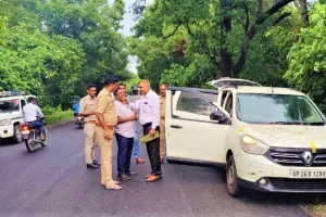 पीलीभीत: व्यापारी की हत्या या खुदकुशी!, जांच पड़ताल के लिए लखनऊ से आई फॉरेंसिक टीम