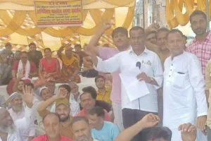 हल्द्वानी: ‘गरीबों के बाजार’ को ठेके पर देने का विरोध, नगर निगम के खिलाफ व्यापारियों का हल्लाबोल… देखें VIDEO