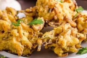 घर पर बनाना चाहते हैं क्रिस्पी पकोड़े, तो अपनाएं यह जरूरी टिप्स, स्वाद से जीतेंगे सभी का दिल