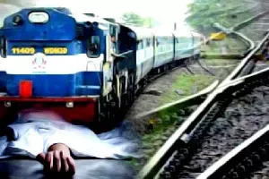 मेरठ : नौचंदी एक्सप्रेस की चपेट में आने से युवक की मौत