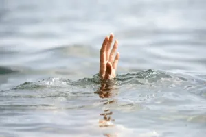 शाहजहांपुर: ढाई घाट गंगा तट पर जल भरने गए किशोर की डूबने से मौत