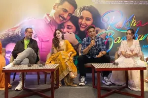 फिल्म ‘रक्षाबंधन’ का Akshay Kumar ने लखनऊ में किया प्रमोशन, हजरतगंज में की Shopping