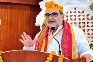 लखनऊ : शताब्दी से आ रहे बीजेपी प्रदेश अध्यक्ष के लिए रेलवे ने रोक दिया इंटरलॉकिंग कार्य