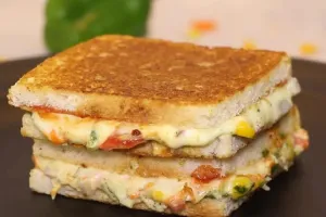 घर पर नाश्ते में झटपट तैयार करें वेज चीज मेयोनीज सैंडविच, बच्चों से बड़े तक सभी का जीतें दिल