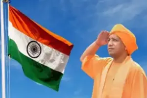 मुख्यमंत्री आवास से सीएम योगी ने की तिरंगा अभियान की शुरुआत, ओजस्वी नारों से गुंज उठा गगन