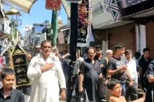 बरेली: रोज-ए-आशुरा, या हुसैन की सदाओं के साथ निकला मातमी जुलूस