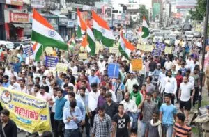 हल्द्वानी: बात से बचा ‘खादी’ और ‘खाकी’ का सम्मान