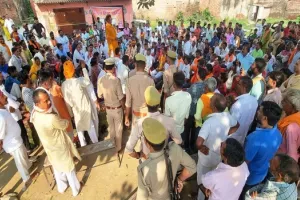 रामपुर : धर्मांतरण के लिए मारपीट कर दबाव बनाने पर भड़के विहिप कार्यकर्ता