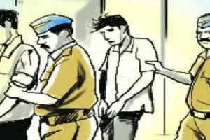 सिलीगुड़ी में 2.42 करोड़ रुपये के सोने के साथ दो युवक गिरफ्तार, पुलिस ने भेजा जेल