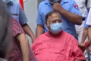 अदालत में सुनवाई के दौरान रो पड़े बंगाल के पूर्व मंत्री, न्यायिक हिरासत बढ़ी