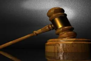 लखनऊ: साक्ष्यों के आभाव में दुराचार और हत्या का अभियुक्त बरी, दस साल की बच्ची से जुड़ा है मामला