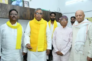लखनऊ: ओपी राजभर ने विधायकों संग की बैठक, सदन में उठाएंगे ये मुद्दा