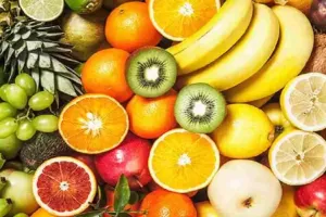 सर्दियों में इन फलों का करें सेवन, सर्दी-जुकाम जैसी कई परेशानियों से रहेंगे दूर