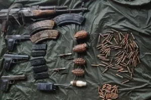 जम्मू-कश्मीर: रामबन में आतंकवादी ठिकाने का भंडाफोड़, हथियार बरामद