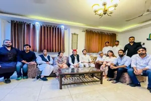 रामपुर: आजम खां की कुशलक्षेम पूछने यूपी भवन पहुंचे सपा के राष्ट्रीय अध्यक्ष