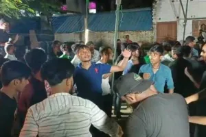 चेहल्लुम: अयोध्या में अजादारों ने दहकते अंगारों पर किया मातम