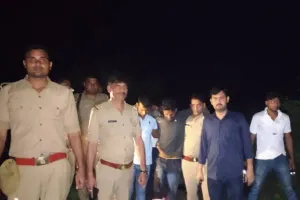 फतेहपुर: पुलिस व बदमाशों में हुई मुठभेड़, एक के पैर में लगी गोली दूसरा फरार