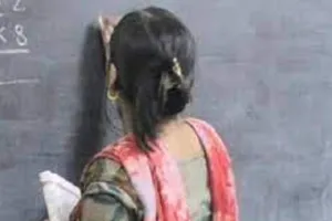 सालों से ड्यूटी से नदारद हमीरपुर में तीन शिक्षिकाओं की सेवाएं समाप्त