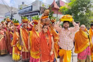 हल्द्वानी: माता रानी की उपासना में लीन हुए श्रद्धालु, ‘जय माता दी’ के उद्घोष से गूंजे देवी मंदिर