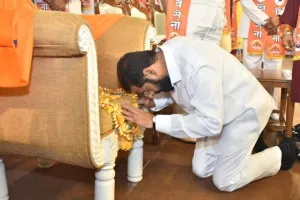 शिवसेना के सिंबल की रेस में भी बाजी मारेंगे शिंदे? 24 घंटों में फैसला