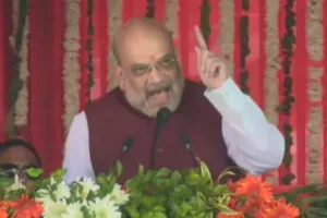 अमित शाह का ‘मिशन कश्मीर’: महानवमी पर मां वैष्णो देवी के दर्शन, राजौरी से विरोधियों पर निशाना