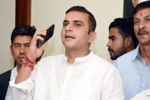 हल्द्वानी: हद हो गई! जब युवाओं का दर्द सुनाते हैं विधायक सुमित हृदयेश तो फोन तक नहीं उठाते जिलाधिकारी