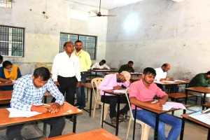 बांदा: पीईटी में दूसरे दिन 6888 अभ्यर्थियों ने छोड़ी परीक्षा