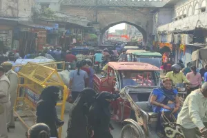 दीपोत्सव पर सख्तियां : 100 करोड़ का भी कारोबार नहीं कर सका बाजार