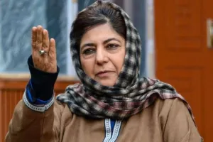 जम्मू-कश्मीर में हालात बद से बदतर होते जा रहे हैं: महबूबा