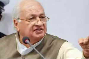 Kerala: 9 कुलपतियों को इस्तीफा देने के राज्यपाल के आदेश पर हंगामा, हाई कोर्ट पहुंचा मामला