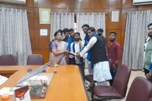 बरेली: भीम आर्मी छात्र संघ ने की कॉलेज में अनुशासन बनाए रखने की मांग, प्रिंसिपल को सौंपा ज्ञापन