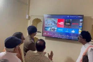 मथुरा: सावधान… क्राइम पर रहेगी अब तीसरी नजर, द्वारिकाधीश मंदिर पर लगाए गए CCTV