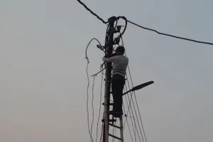 बरेली: बिल जमा नहीं करने पर बिजली विभाग का एक्शन, 350 से अधिक काटे कनेक्शन