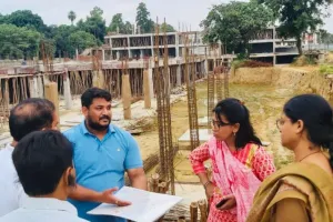 बरेली: मंडलायुक्त ने किया स्मार्ट सिटी के अंतर्गत विभिन्न विकास कार्यों का निरीक्षण