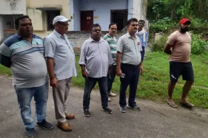 बरेली: जर्जर आवासों का नरमू के पदाधिकारियों ने किया निरीक्षण