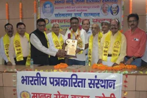 बरेली: इतिहासकार विश्वमित्र टंडन को मिला अभय बाबू स्मृति सम्मान