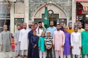 बरेली: परचम कुशाई के साथ हुआ पहलवान साहब के उर्स का आगाज