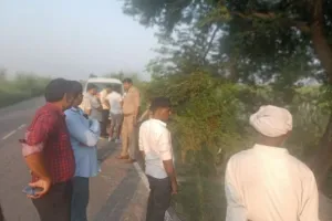 संभल: डिजायर ग्रुप के सामने जंगल में मिली सिर कटी लाश, मचा हड़कंप
