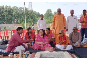 शाहजहांपुर: 23 अक्टूबर हनुमान जन्मोत्सव तक चलेगा धार्मिक अनुष्ठान, मंत्री चिन्मयानंद ने किया पूजन