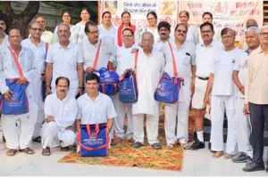 बरेली: भारतीय योग संस्थान की ओर से मनाया 56वां योग दिवस समारोह