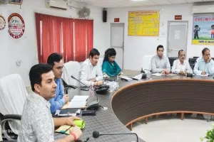 बाराबंकी: राजस्व वसूली को लेकर सख्त हुआ प्रशासन, दी कड़ी कार्रवाई की चेतावनी