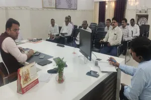 इटावा: डेंगू की रोकथाम के लिए डीएम ने की बैठक, दिशा निर्देश जारी