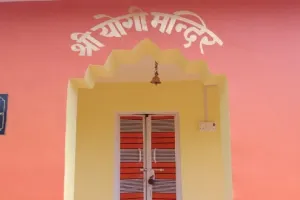 सीएम योगी का मंदिर बनाकर कब्जा की गई कृषि विवि की जमीन को खाली नहीं करा रहा तहसील प्रशासन