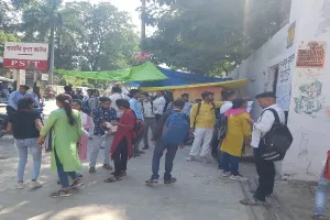 पीईटी परीक्षा: सरल पेपर देख, अभ्यर्थियों के खिले चेहरे, 9386 ने छोड़ दी परीक्षा